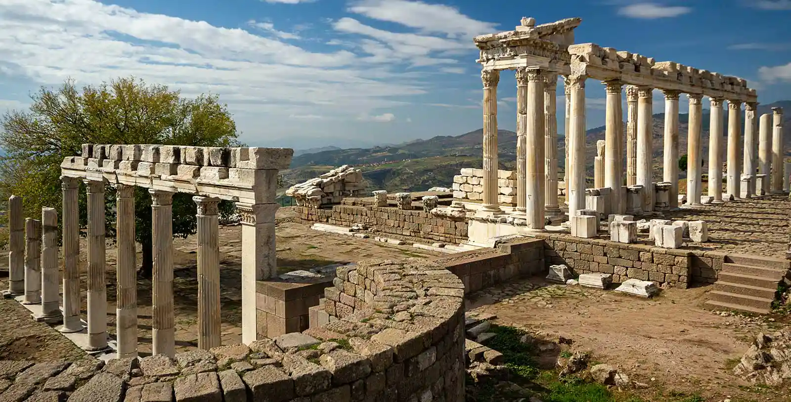 Pergamon and its Multi-Layered Cultural Landscape – İzmir is a heritage in Turkey