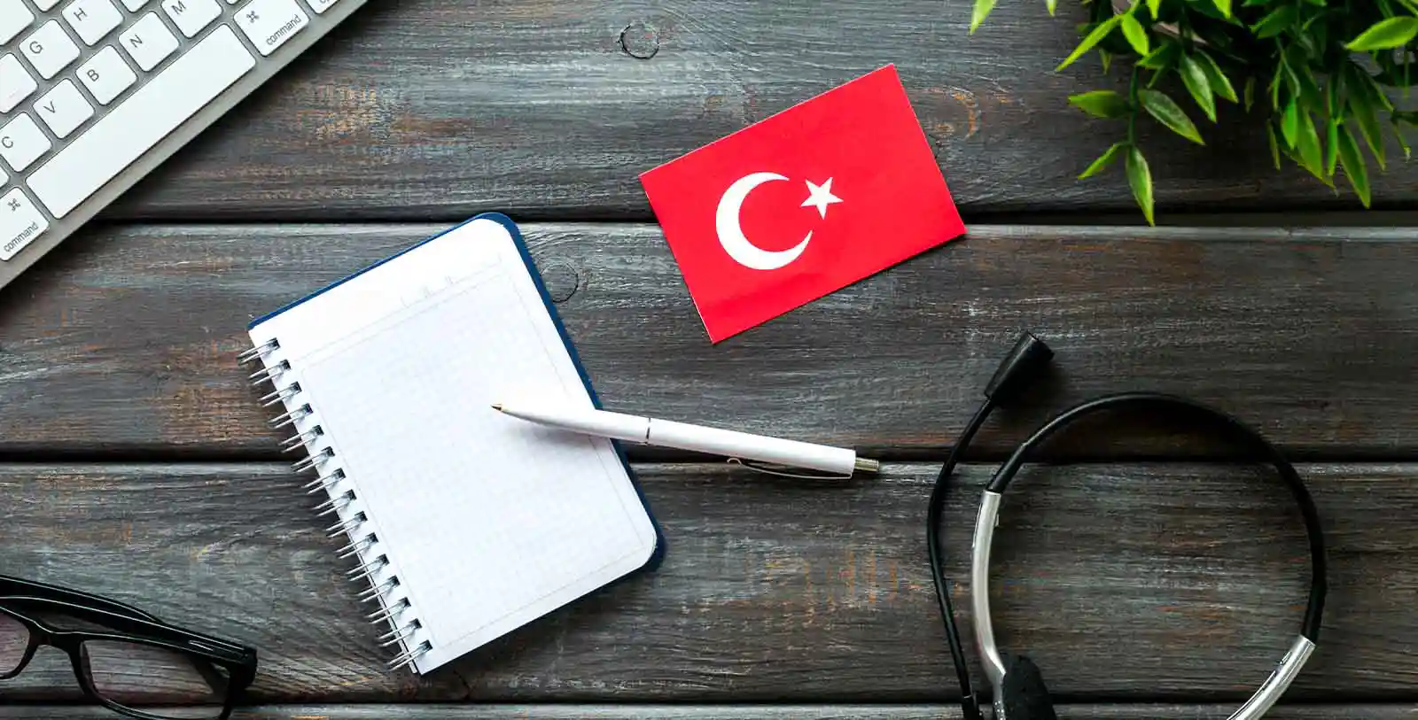 Turkey's flag on a desk. Being a university student in a city like Istanbul has countless advanteges 