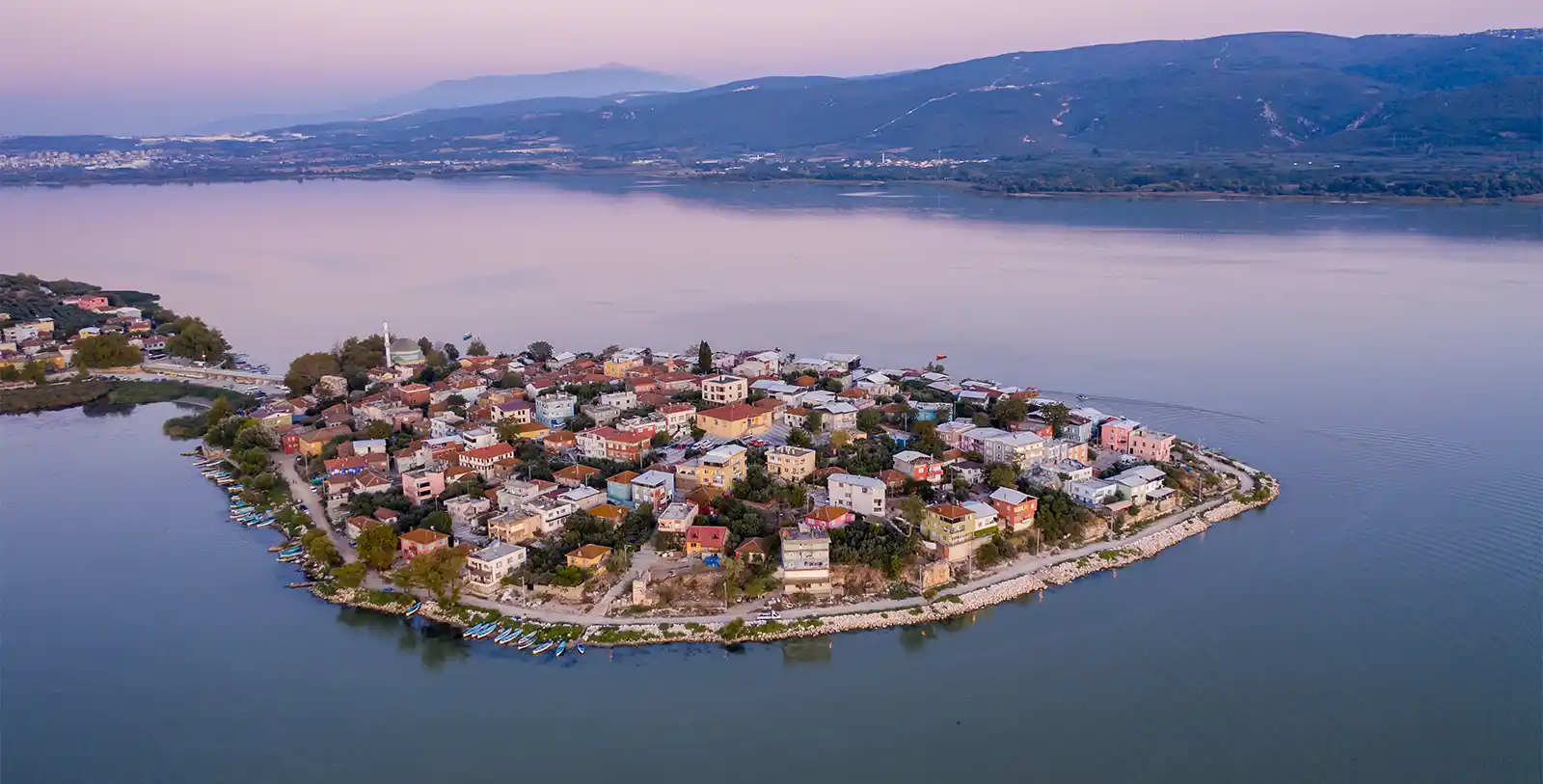Golyazi is a very unique location; a peninsula around Bursa where the famous TV series Sahsiyet was filmed